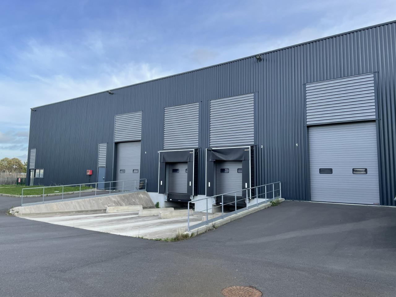 Local d'activité Lieusaint 4342m² Location local d'activité Lieusaint Seine-et-Marne OLACT2310718 4